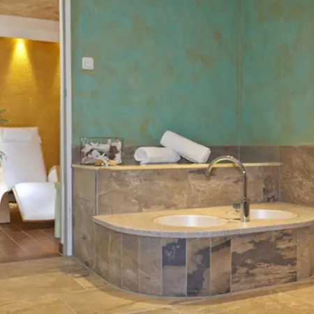Arnika Garni 4*